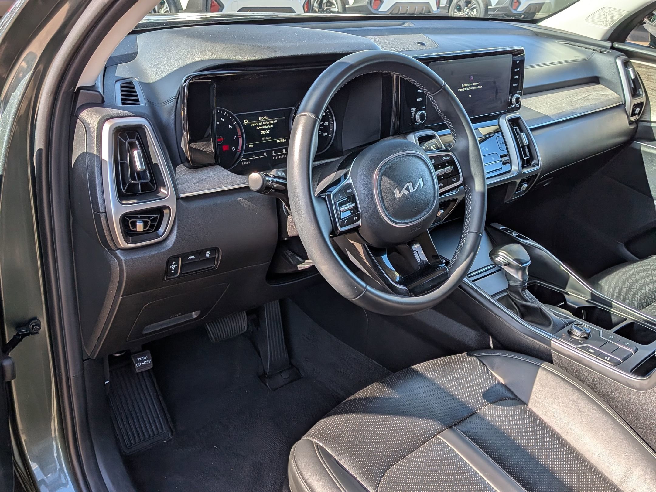 Used 2023 Kia Sorento S AWD/4WD image 13