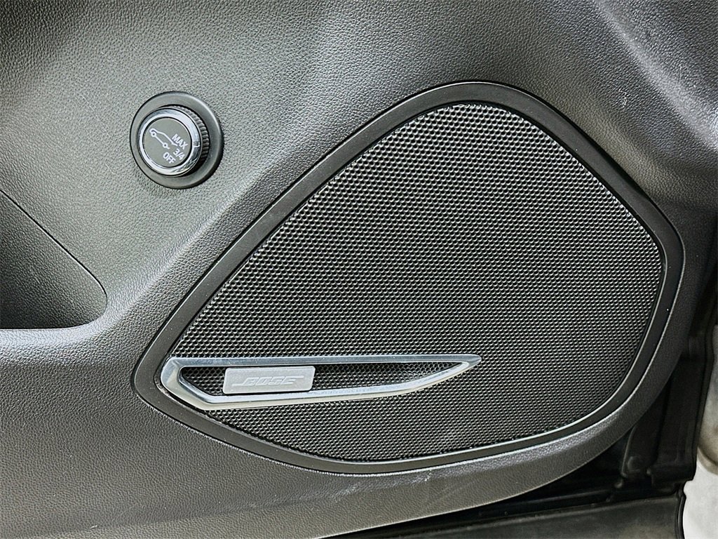 Used 2022 Buick Envision Essence w/ Technology Package I image 19