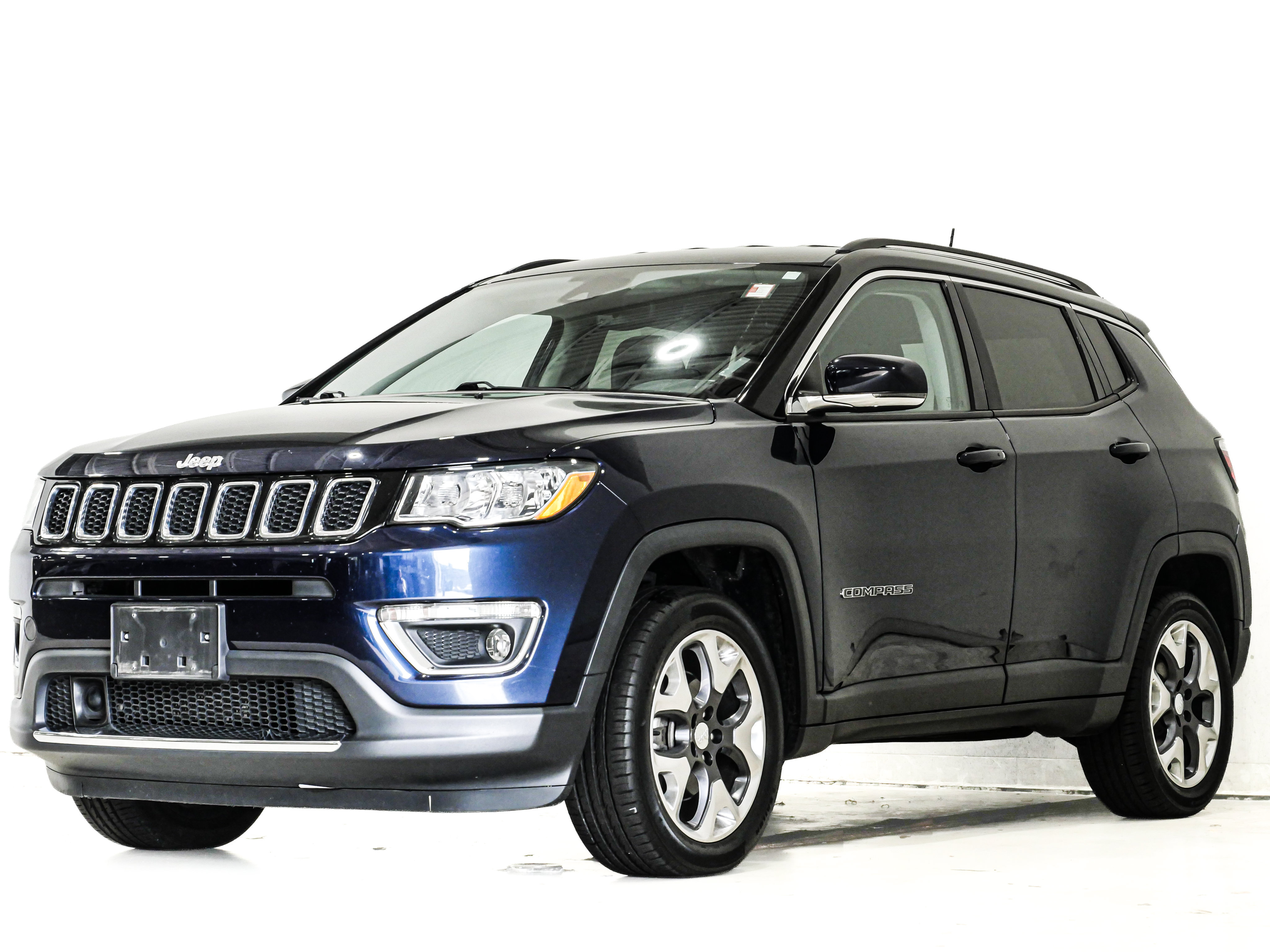 Used 2021 Jeep Compass Limited AWD/4WD image 3