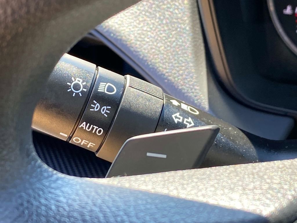 Certified 2025 Subaru Crosstrek 2.0i Premium image 19