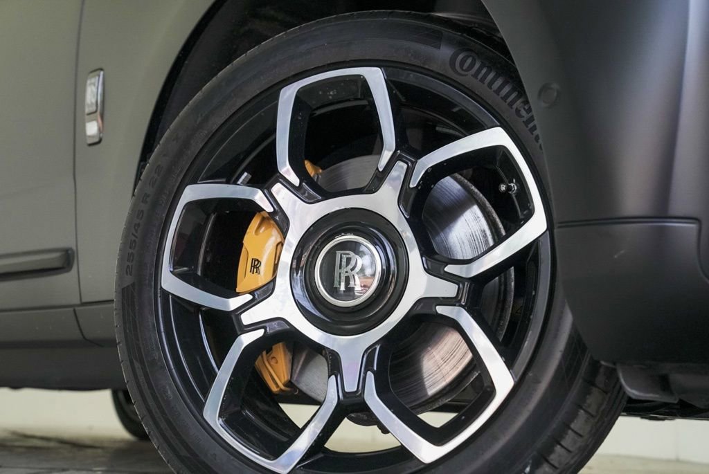 Certified 2024 Rolls-Royce Cullinan Black Badge w/ Driver's Package image 13