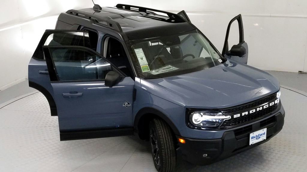 New 2025 Ford Bronco Sport Outer Banks w/ Outer Banks Tech Package+ image 21