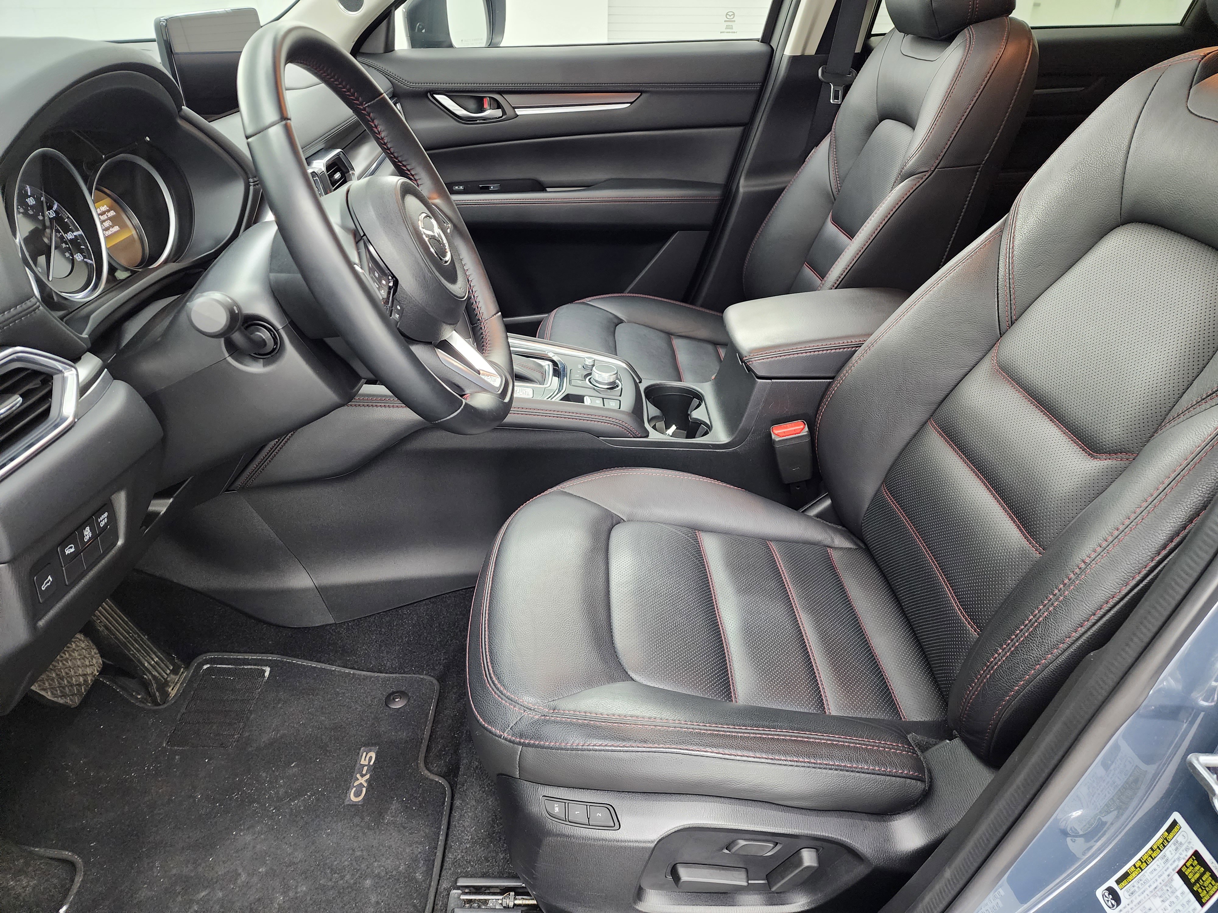 Used 2025 MAZDA CX-5 Carbon Edition image 8