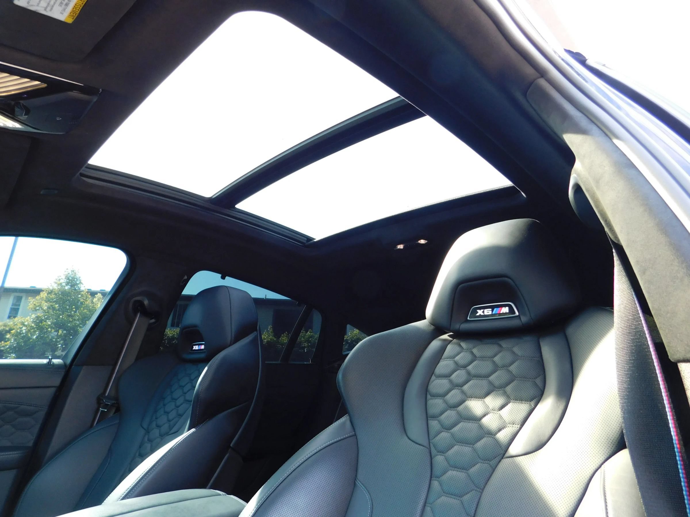 Used 2022 BMW X6 M w/ Competition Package AWD/4WD image 19