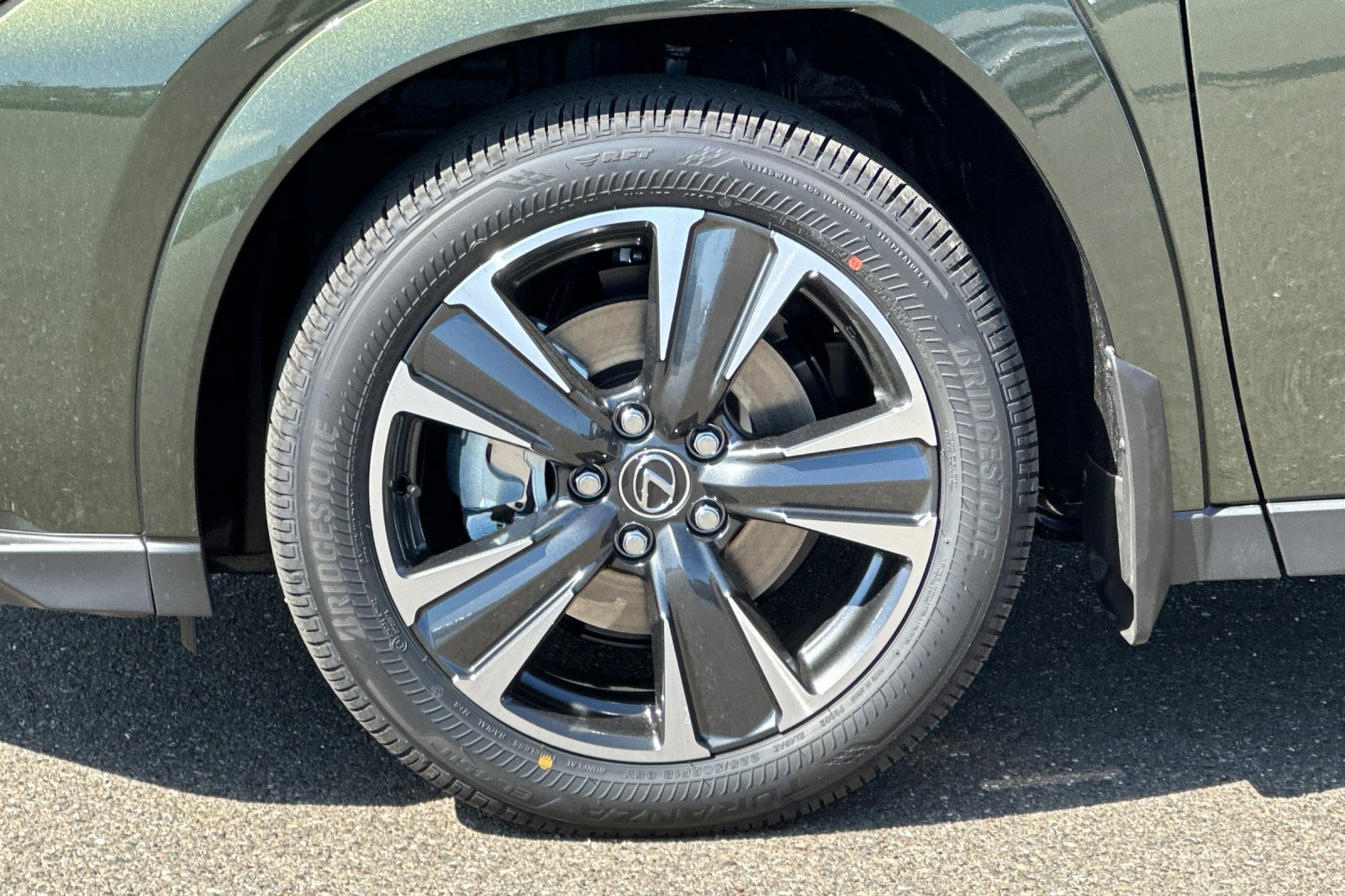 New 2026 Lexus UX 300h FWD image 25