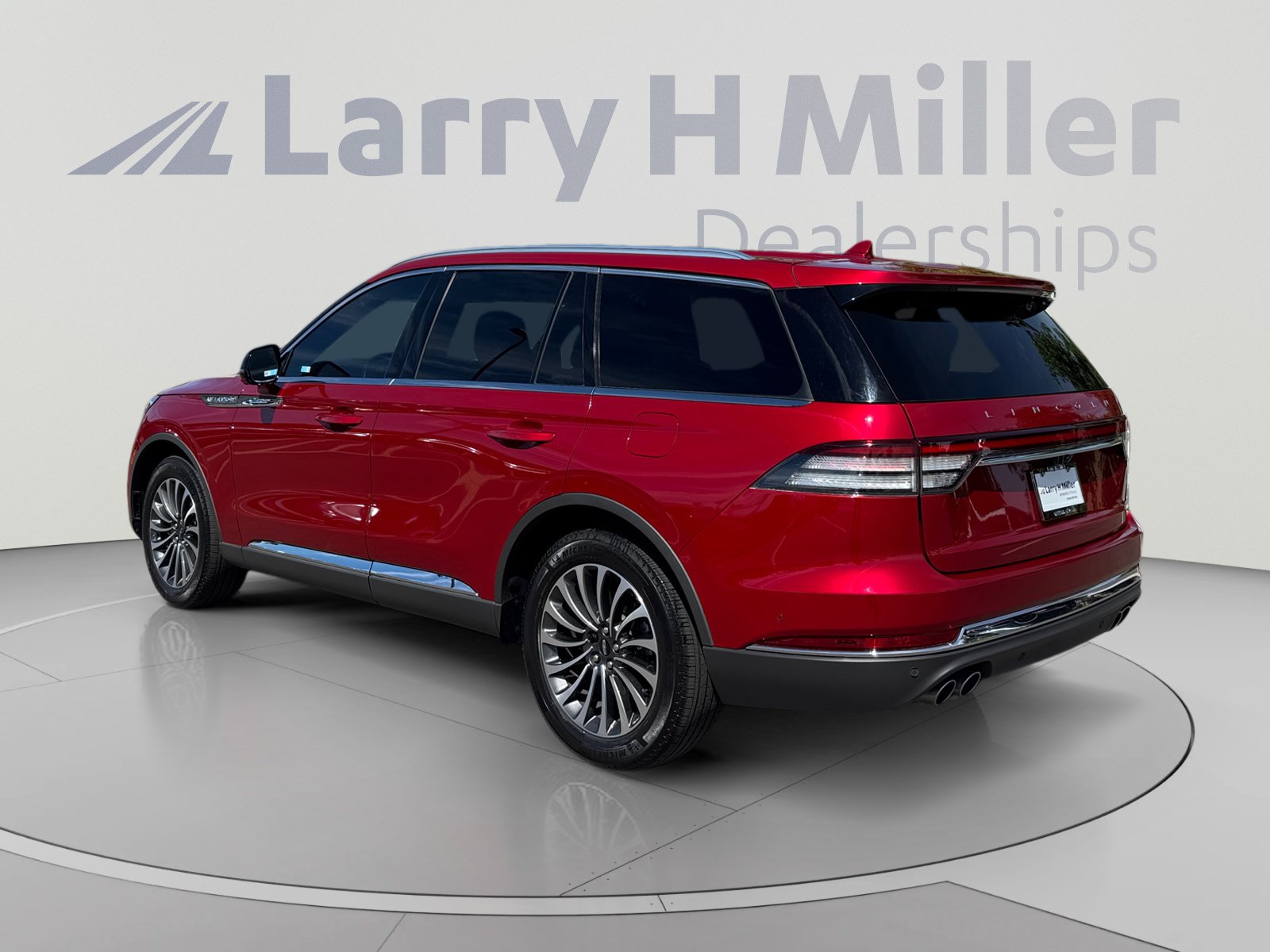 Used 2020 Lincoln Aviator Reserve w/ Equipment Group 201A AWD/4WD image 3