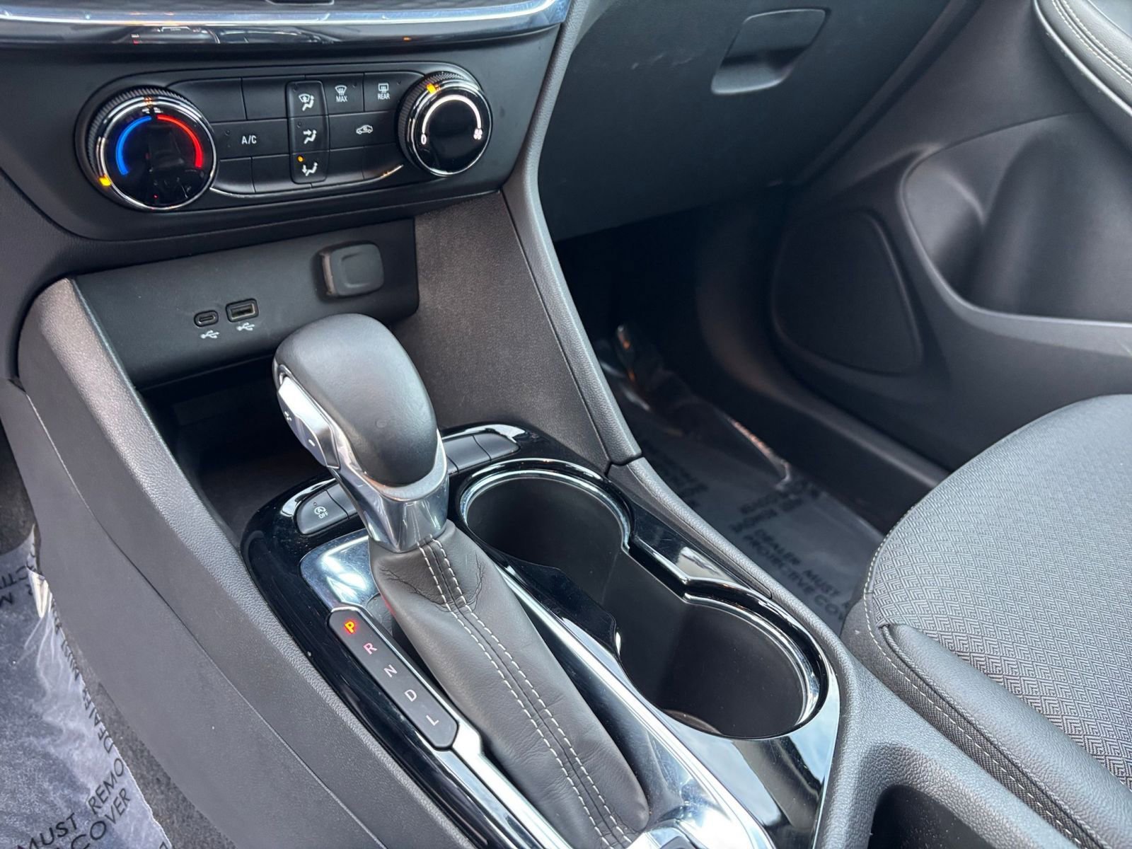 Used 2025 Buick Encore GX Preferred image 39