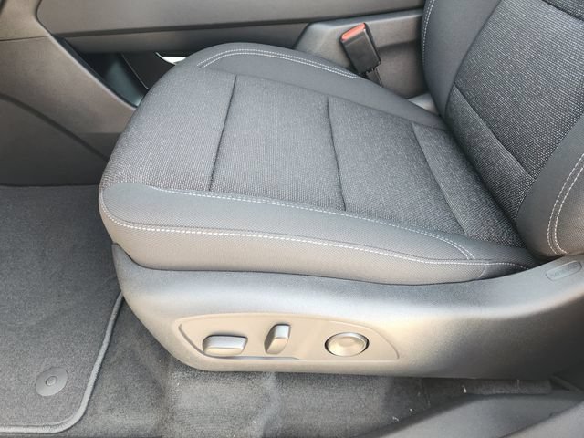 New 2027 Chevrolet Traverse LT FWD image 26