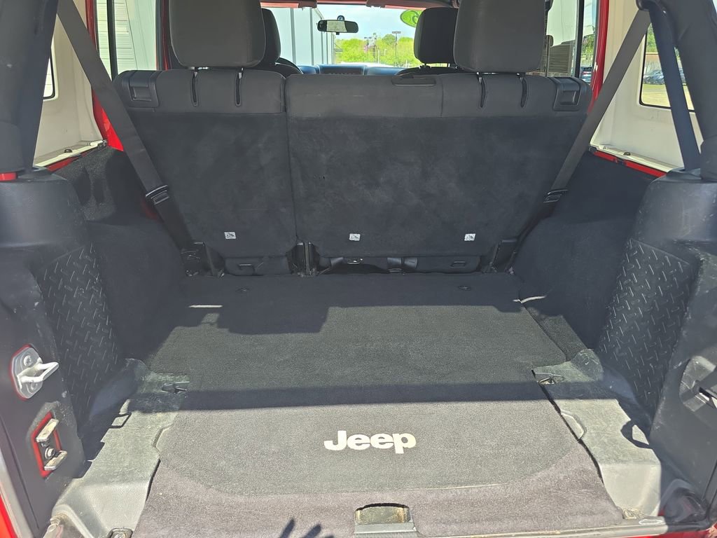 Used 2016 Jeep Wrangler Unlimited Sport w/ Connectivity Group image 11