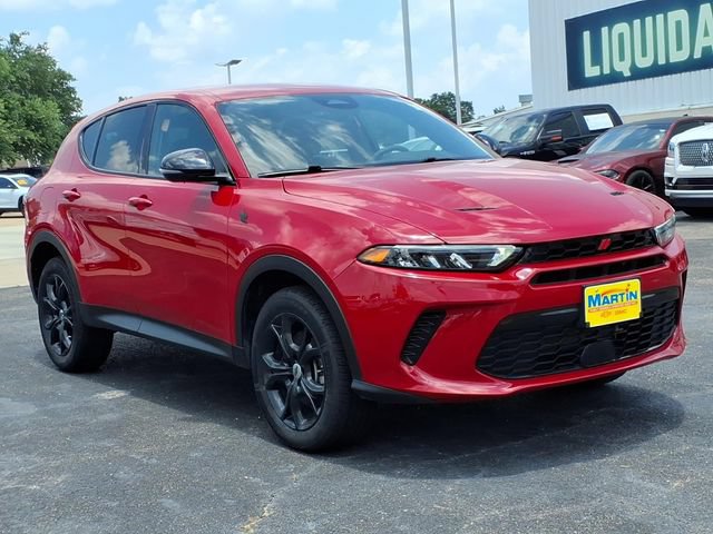 Used 2023 Dodge Hornet GT w/ GT Blacktop Package AWD/4WD image 3