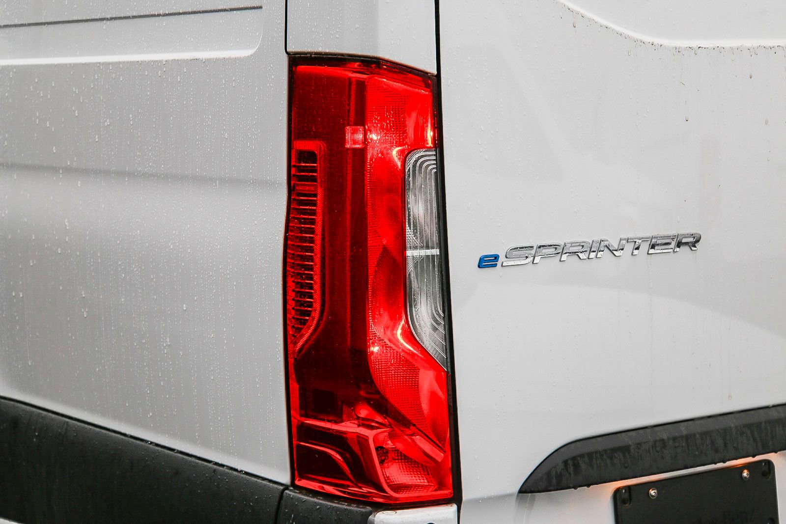 New 2024 Mercedes-Benz eSprinter 170 Cargo image 9