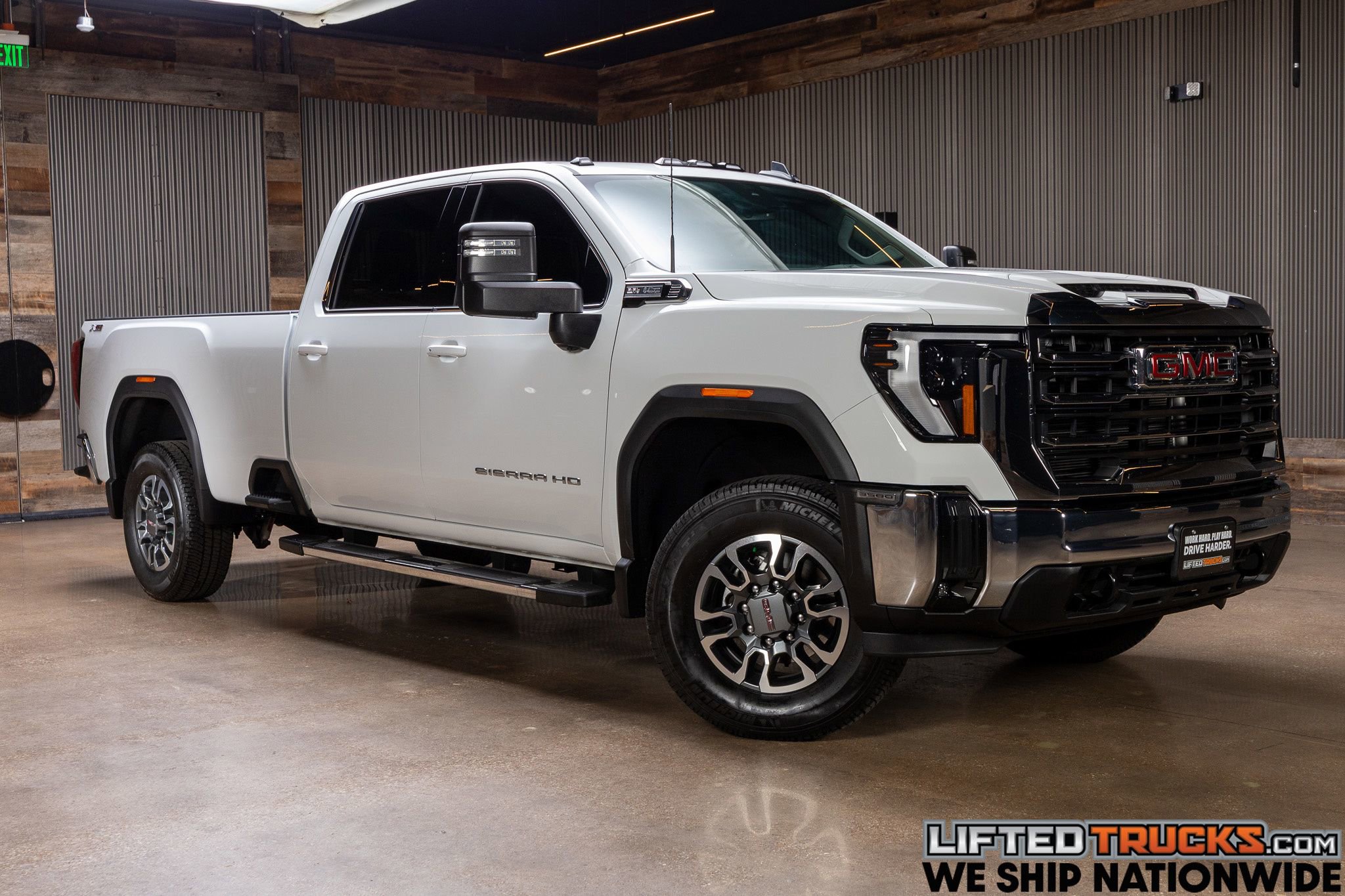Used 2024 GMC Sierra 3500 SLE w/ SLE Value Package image 1