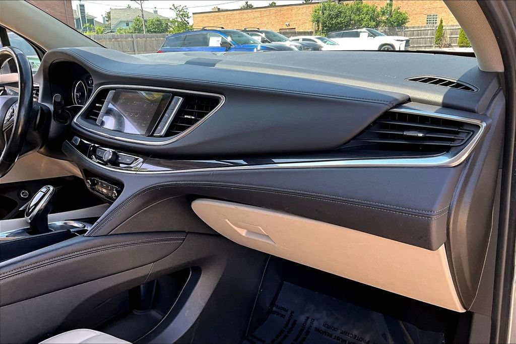 Used 2020 Buick Enclave Premium w/ Sun and Sites Package FWD image 25