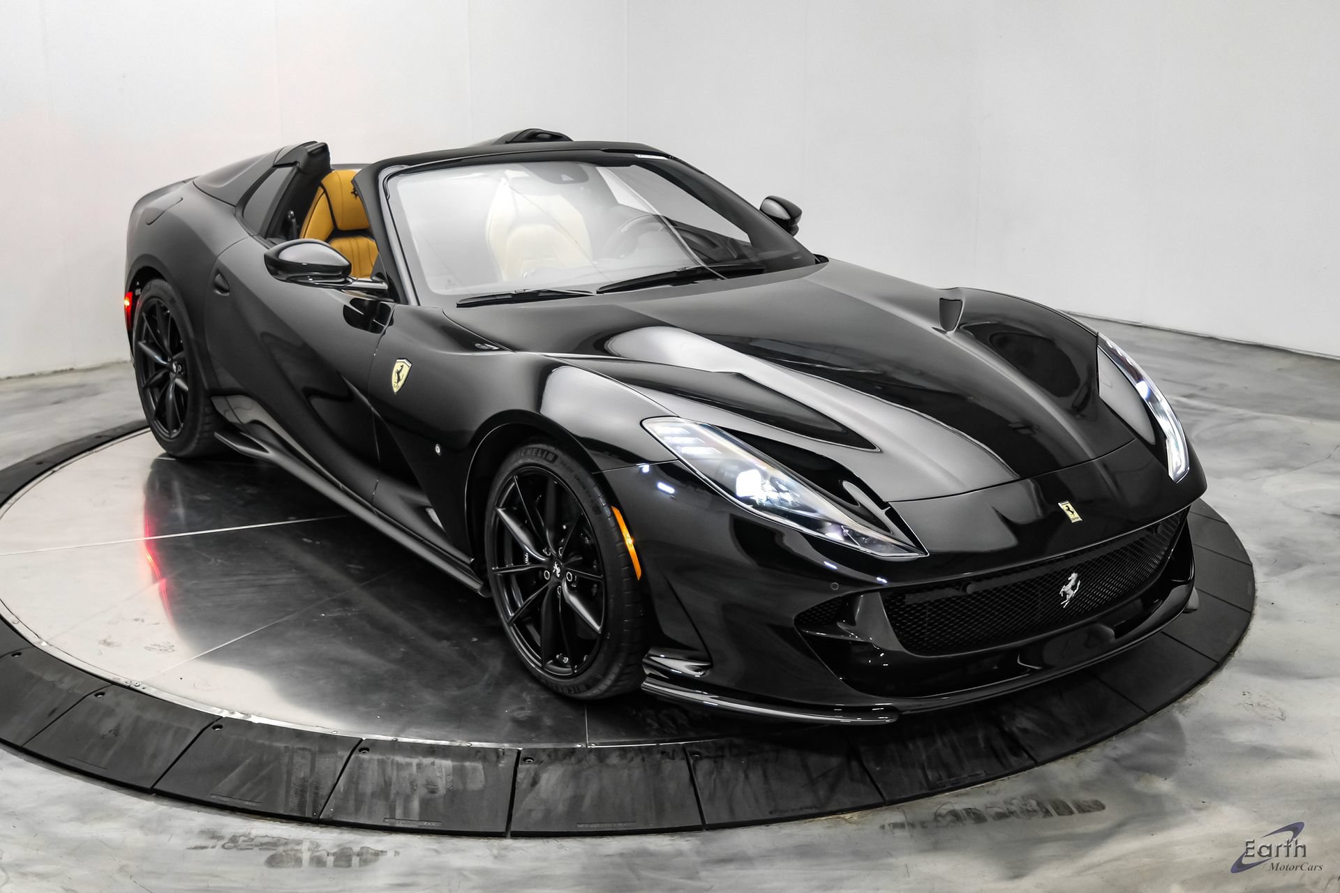 Used 2022 Ferrari 812 GTS RWD image 33