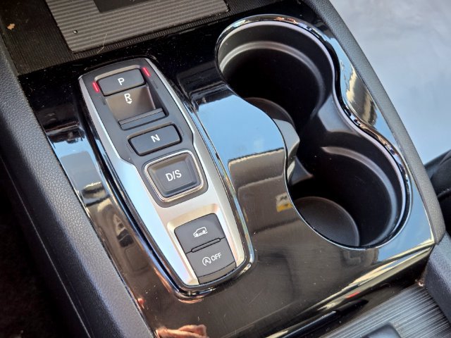 Used 2020 Honda Pilot Elite image 24