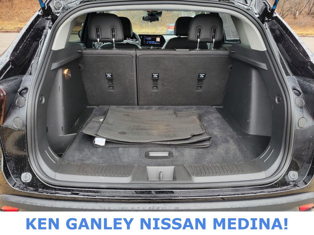 Used 2025 Chevrolet Trax LT image 41