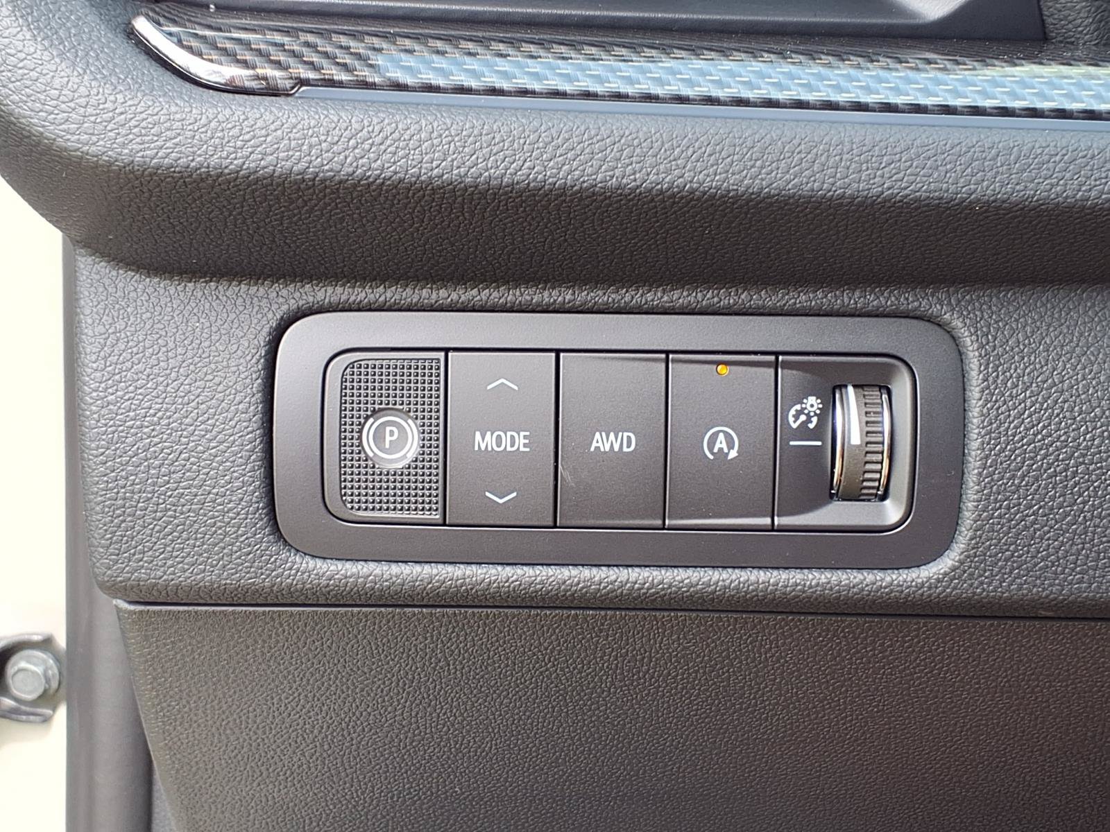 New 2027 Chevrolet Traverse Z71 w/ Enhanced Driving Package AWD/4WD image 17