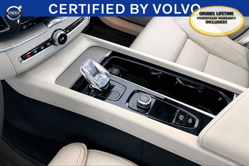 Certified 2023 Volvo XC60 B6 Ultimate w/ Protection Package Premier image 19
