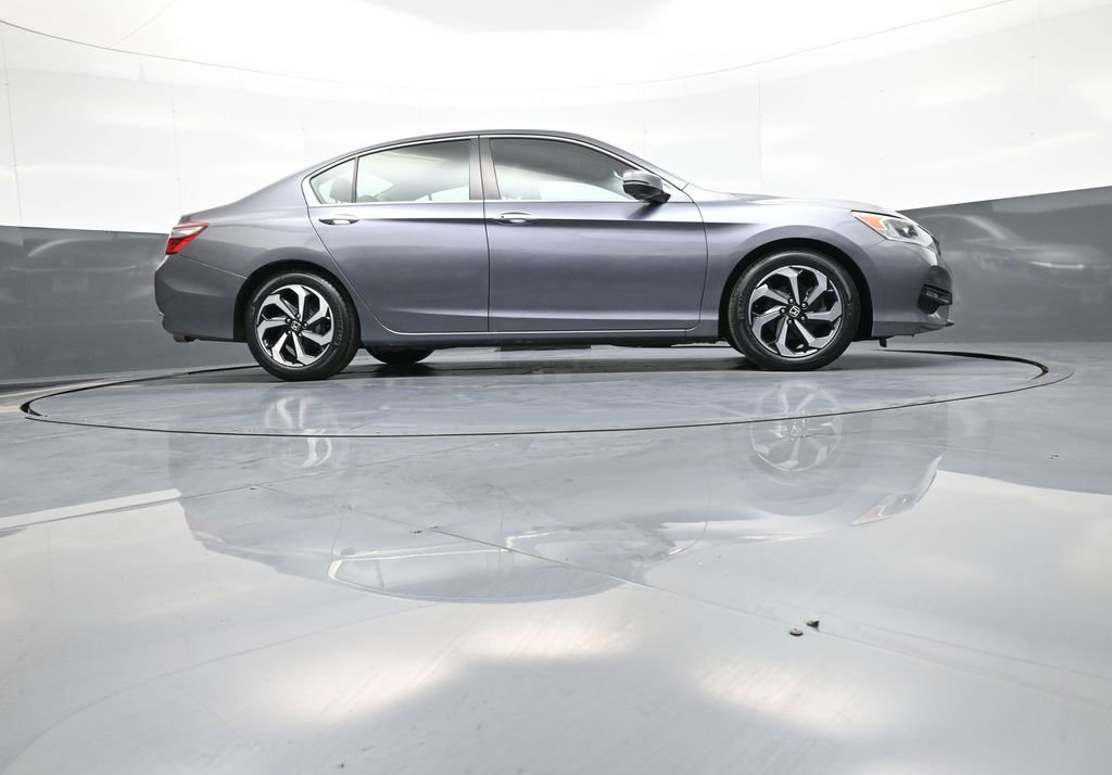 Certified 2017 Honda Accord EX-L image 29