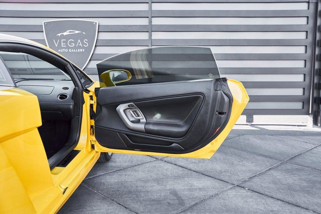 Used 2005 Lamborghini Gallardo image 30