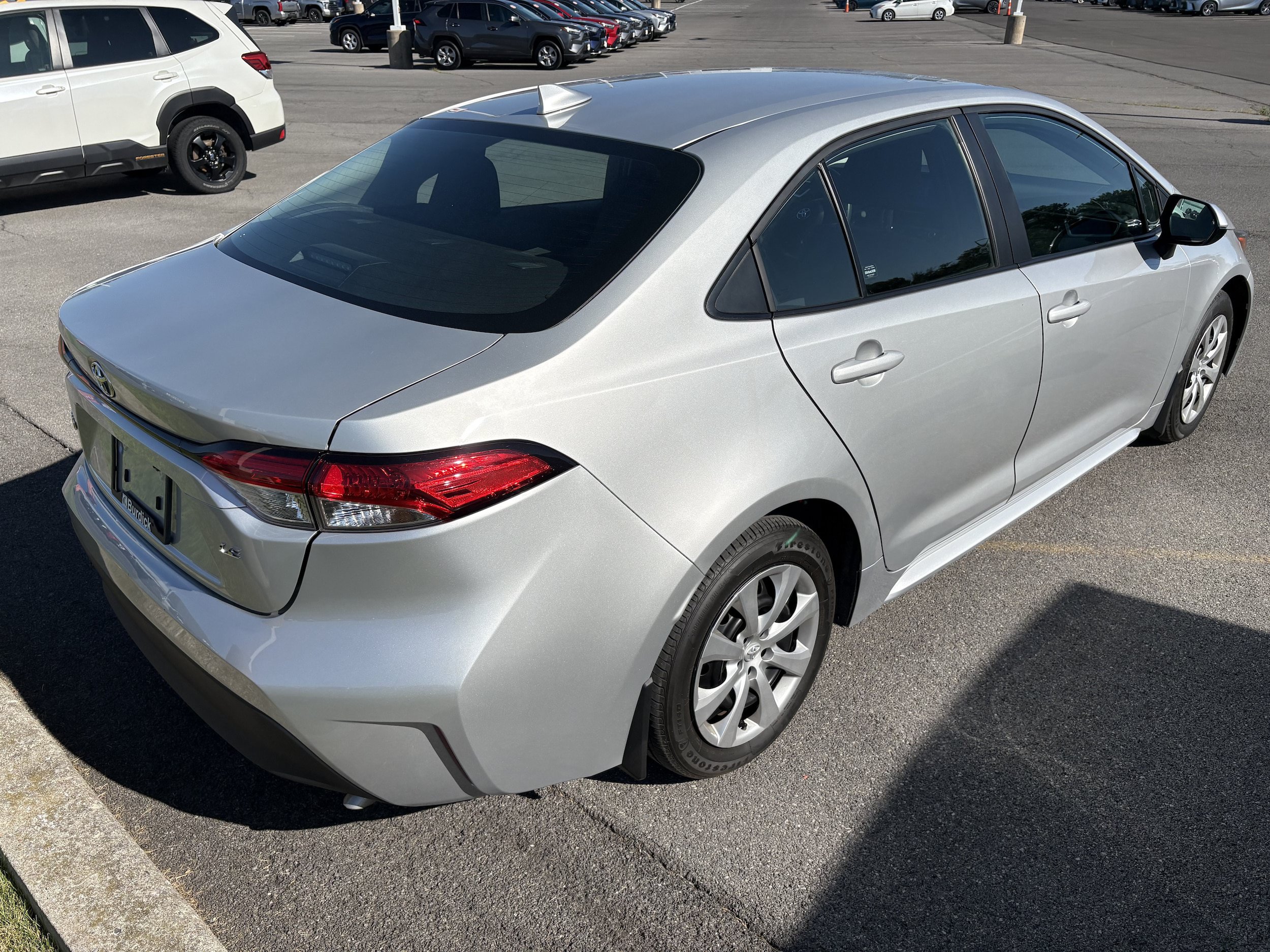 Used 2024 Toyota Corolla LE FWD image 5