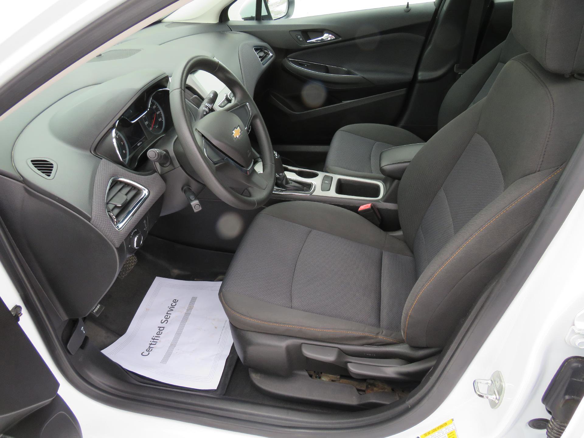 Used 2018 Chevrolet Cruze LS image 3