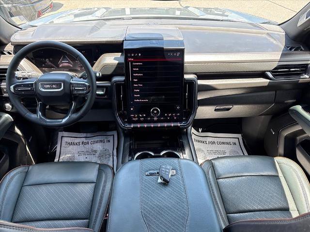Certified 2025 GMC Yukon XL AT4 AWD/4WD image 11