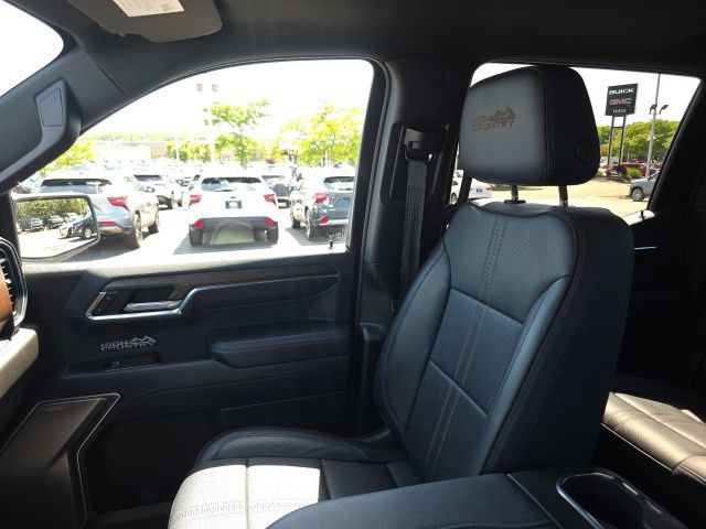 Used 2023 Chevrolet Silverado 1500 High Country AWD/4WD image 27