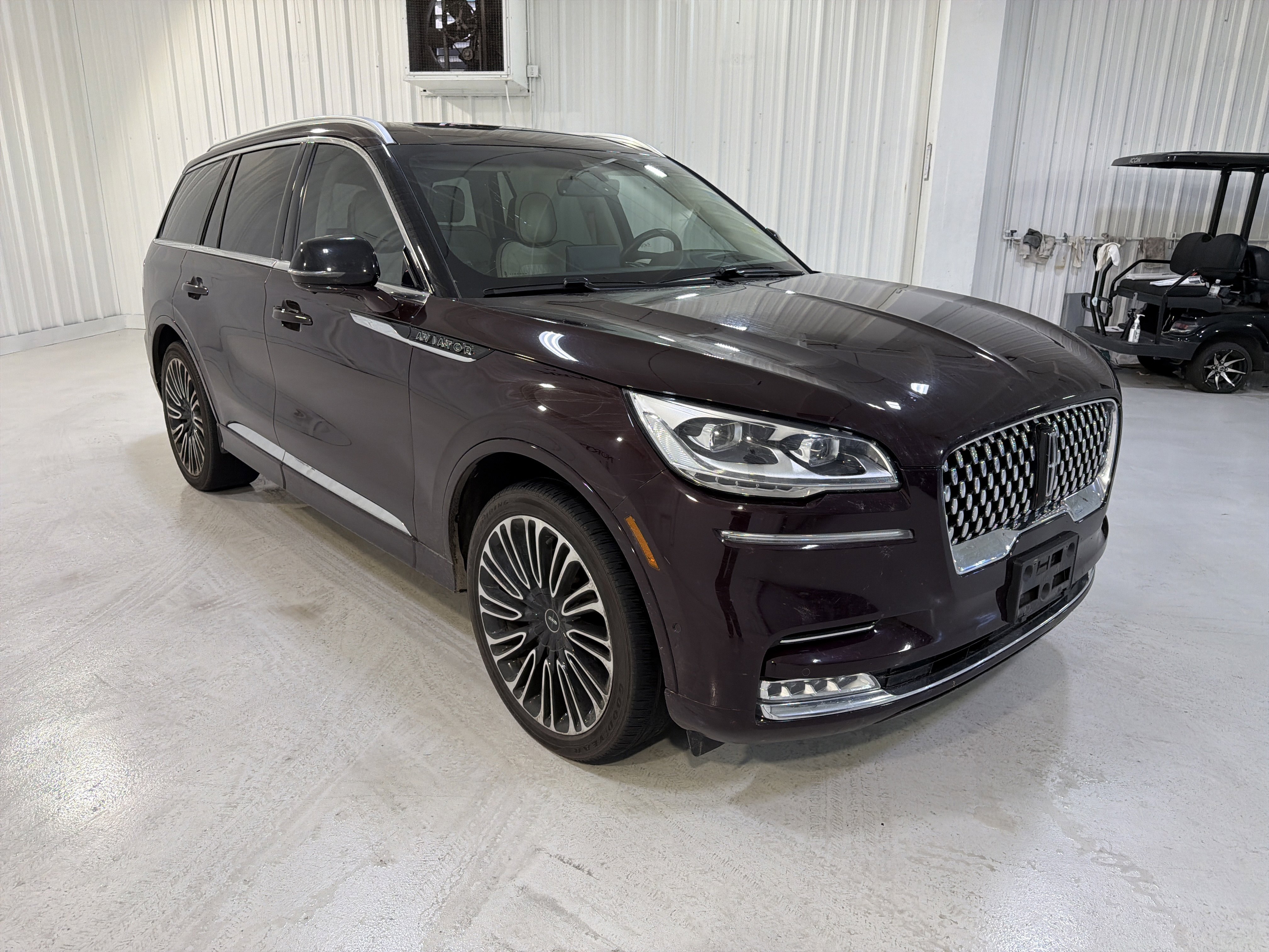 Used 2023 Lincoln Aviator Black Label AWD/4WD image 7