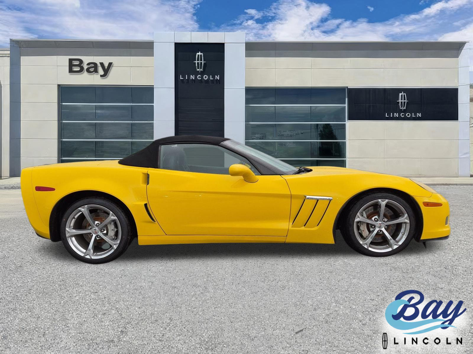 Used 2012 Chevrolet Corvette Grand Sport w/ 4LT Preferred Equipment Group RWD image 4