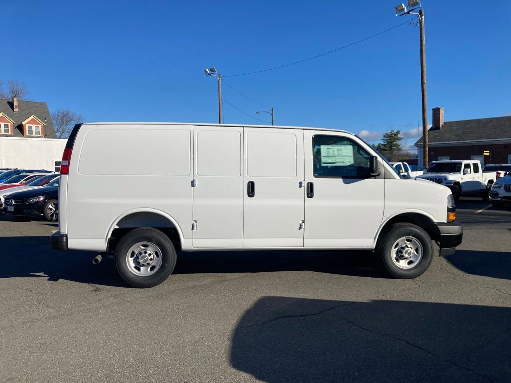 New 2025 Chevrolet Express 2500 RWD image 8
