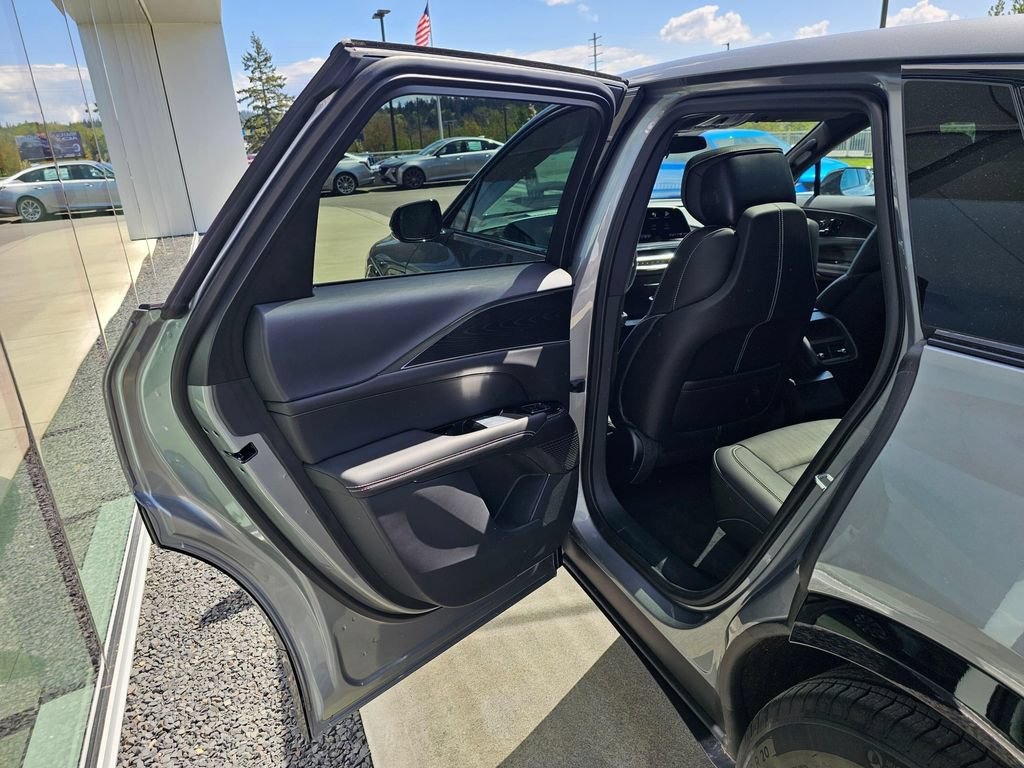Used 2025 Cadillac Lyriq Sport RWD image 15