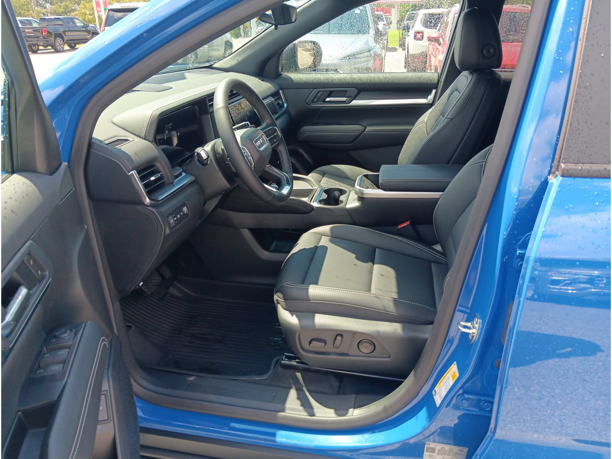 New 2027 GMC Terrain Elevation w/ Elevation Premium Package FWD image 7