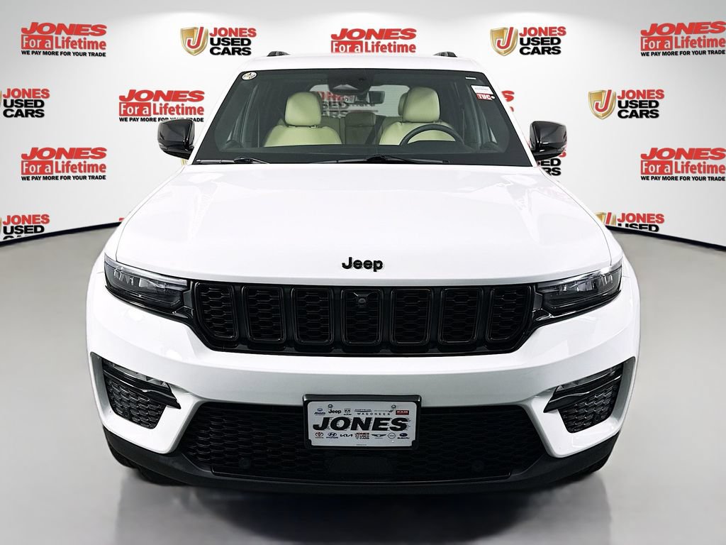 Used 2023 Jeep Grand Cherokee Limited w/ Luxury Tech Group II AWD/4WD image 13