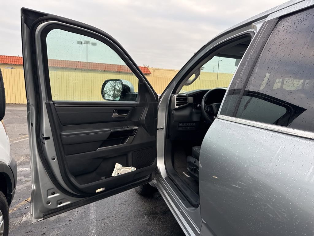 Used 2022 Toyota Tundra Limited image 3