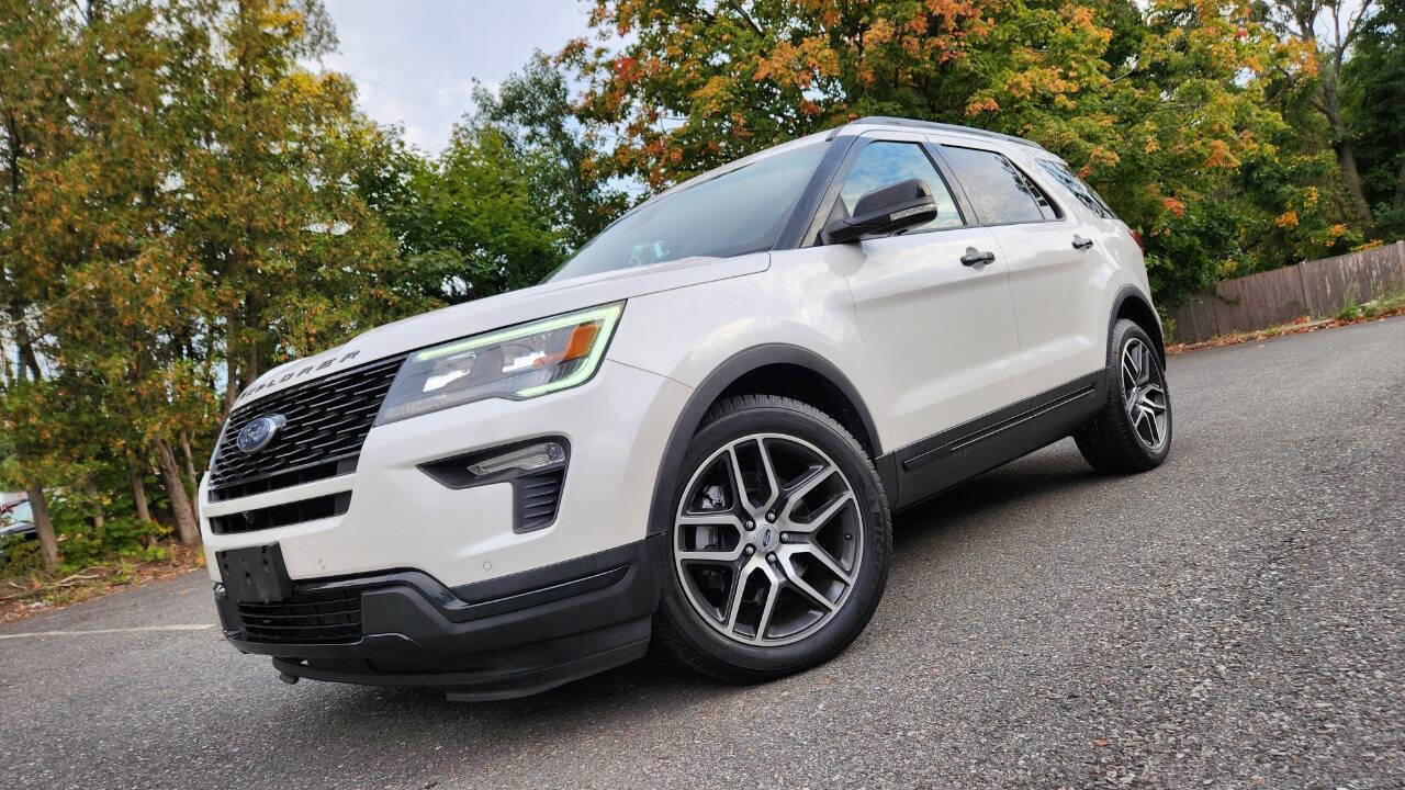 Used 2018 Ford Explorer Sport w/ Equipment Group 401A image 2