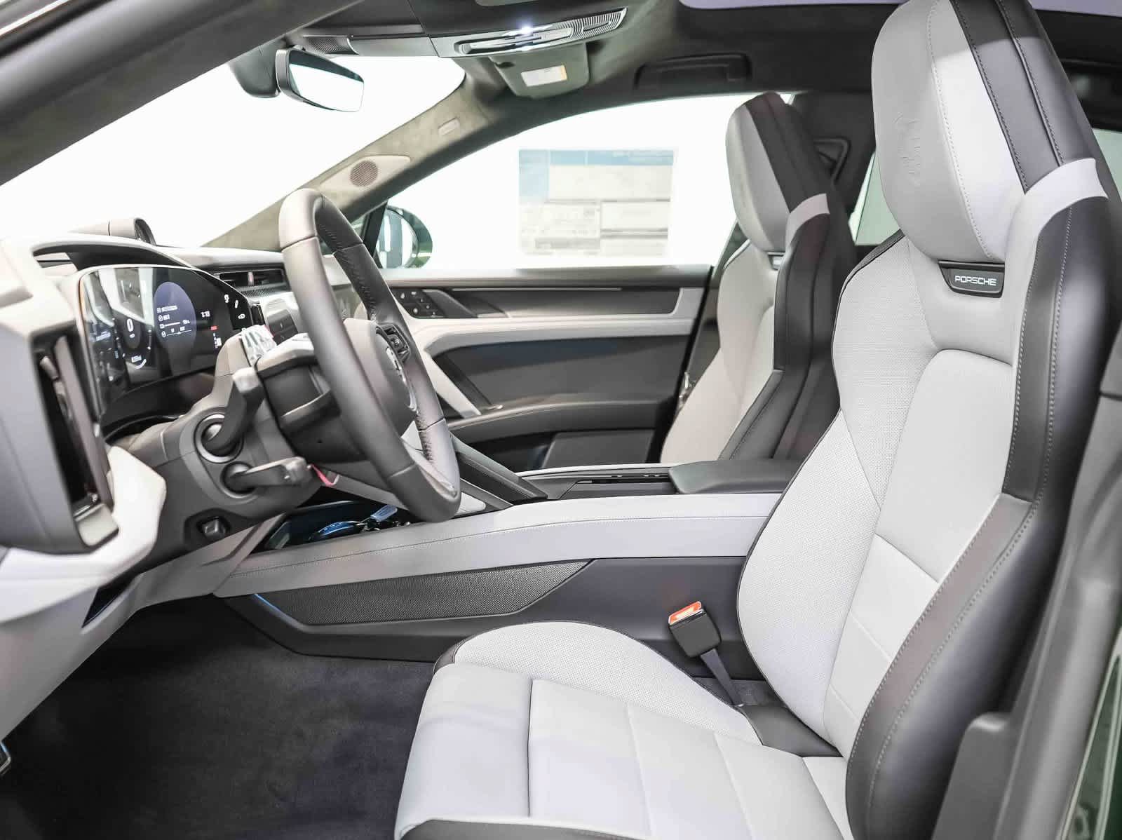 New 2026 Porsche Cayenne Turbo AWD/4WD image 21