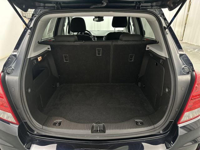 Used 2021 Chevrolet Trax LS w/ Tint and Cruise Package image 23