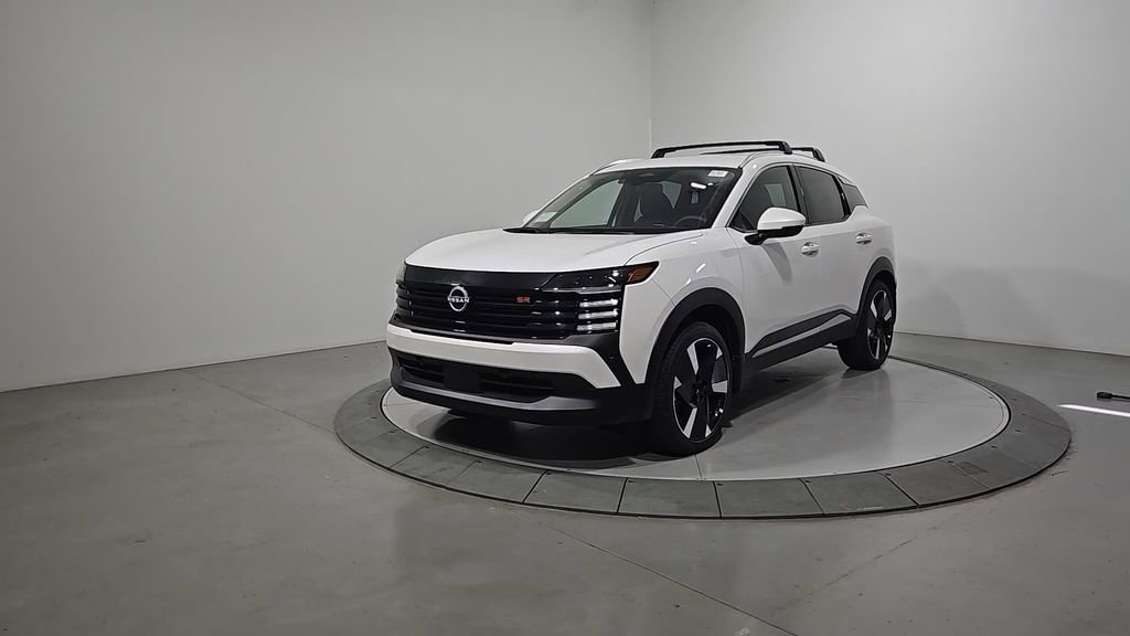 New 2025 Nissan Kicks SR image 1