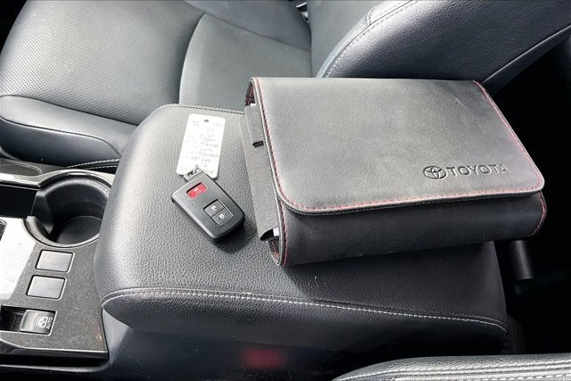 Used 2021 Toyota 4Runner Nightshade image 33