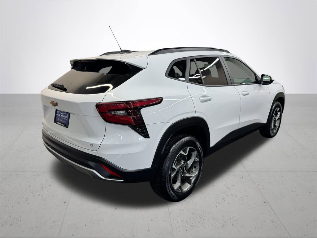 Used 2024 Chevrolet Trax LT image 7