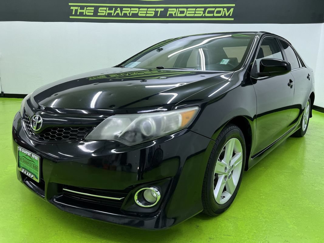 Used 2014 Toyota Camry SE FWD image 5