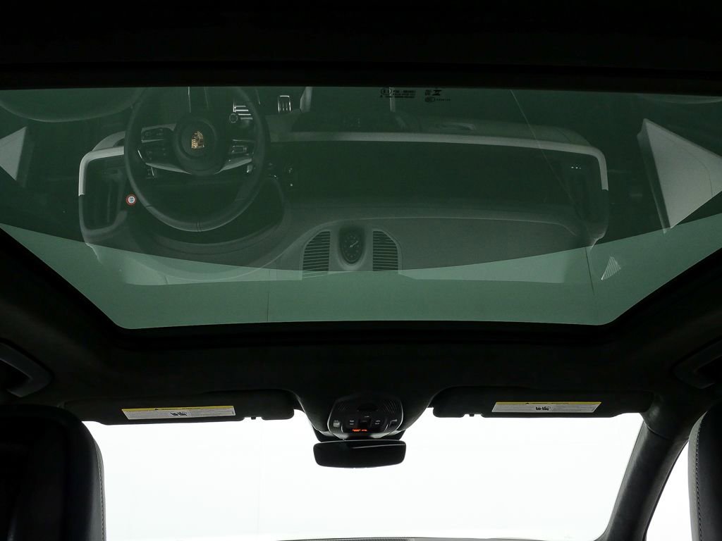 New 2026 Porsche Cayenne GTS image 21