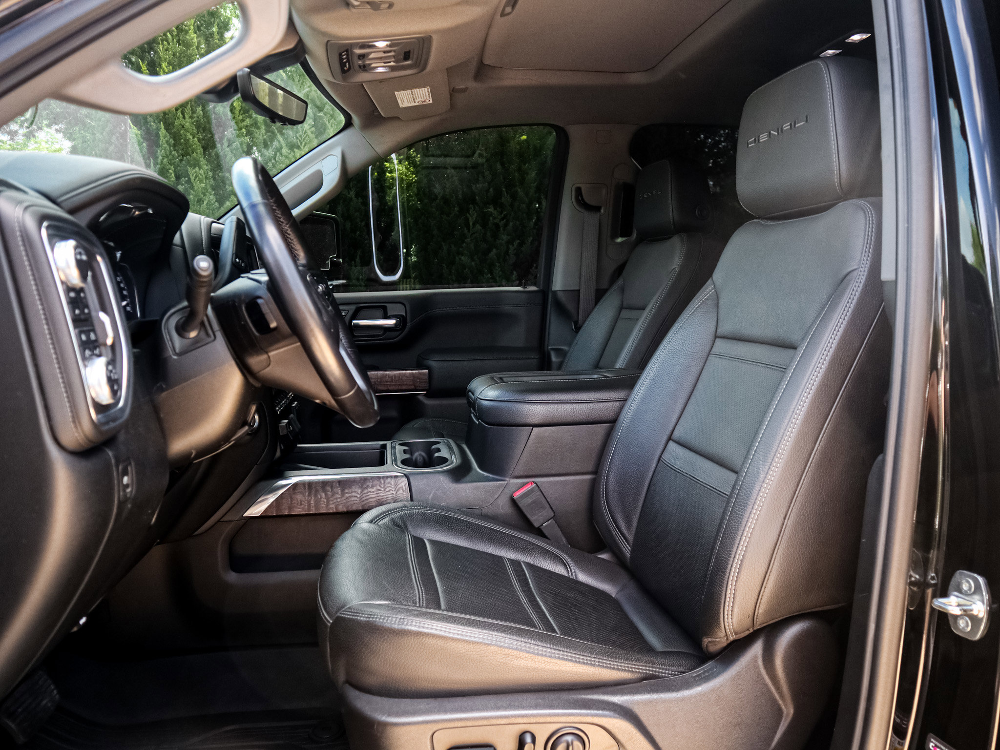 Used 2020 GMC Sierra 3500 Denali w/ Denali Ultimate Package AWD/4WD image 7