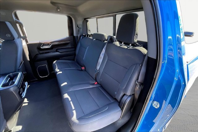 Used 2023 Chevrolet Silverado 1500 LT Trail Boss w/ Convenience Package II AWD/4WD image 16