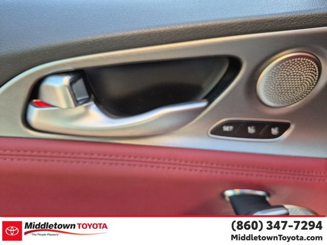 Used 2021 Kia Stinger GT1 AWD/4WD image 11