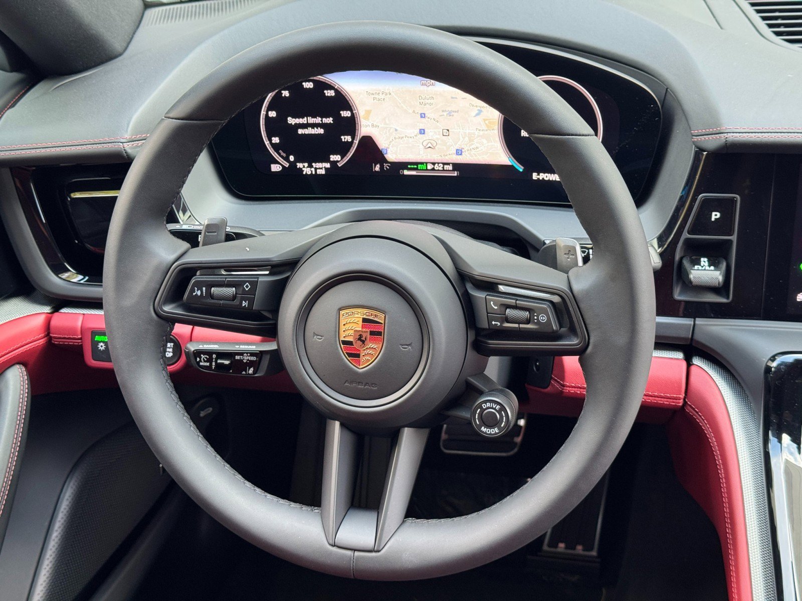 Used 2025 Porsche Panamera 4S w/ Premium Package image 21
