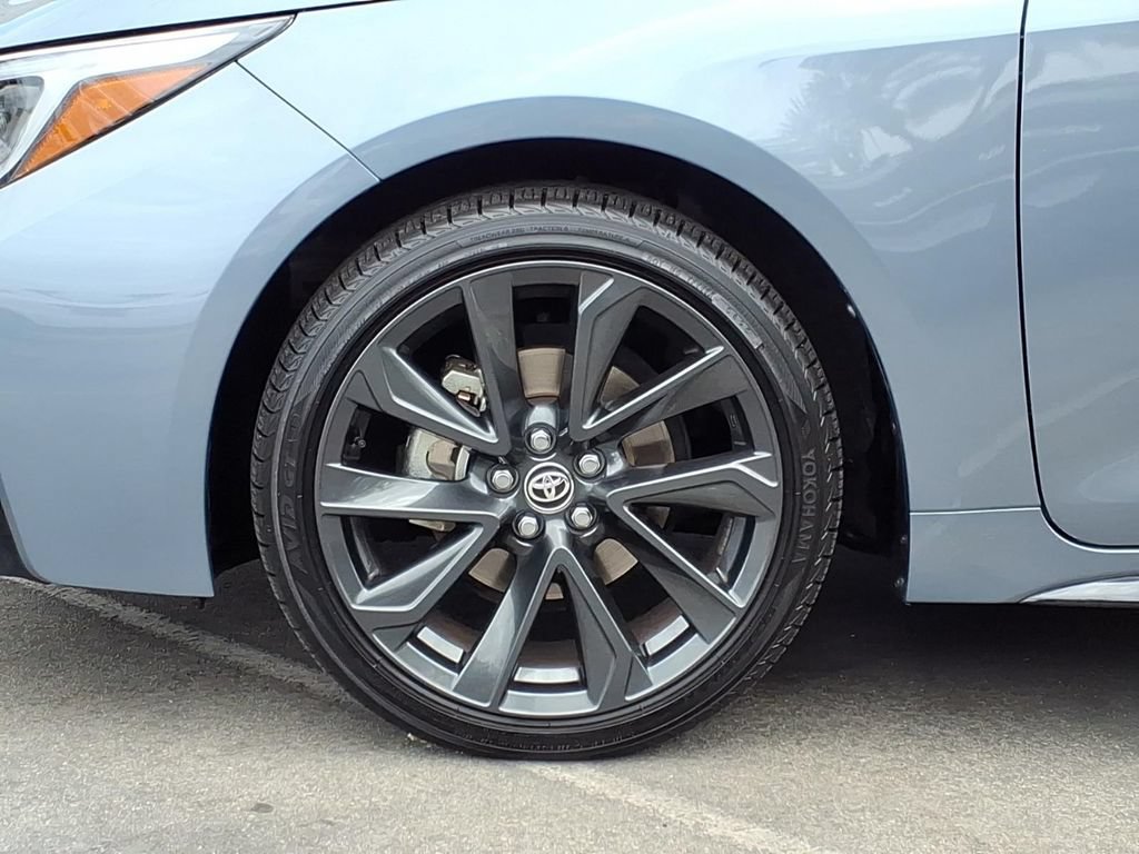 Used 2025 Toyota Corolla SE w/ Convenience Package FWD image 5