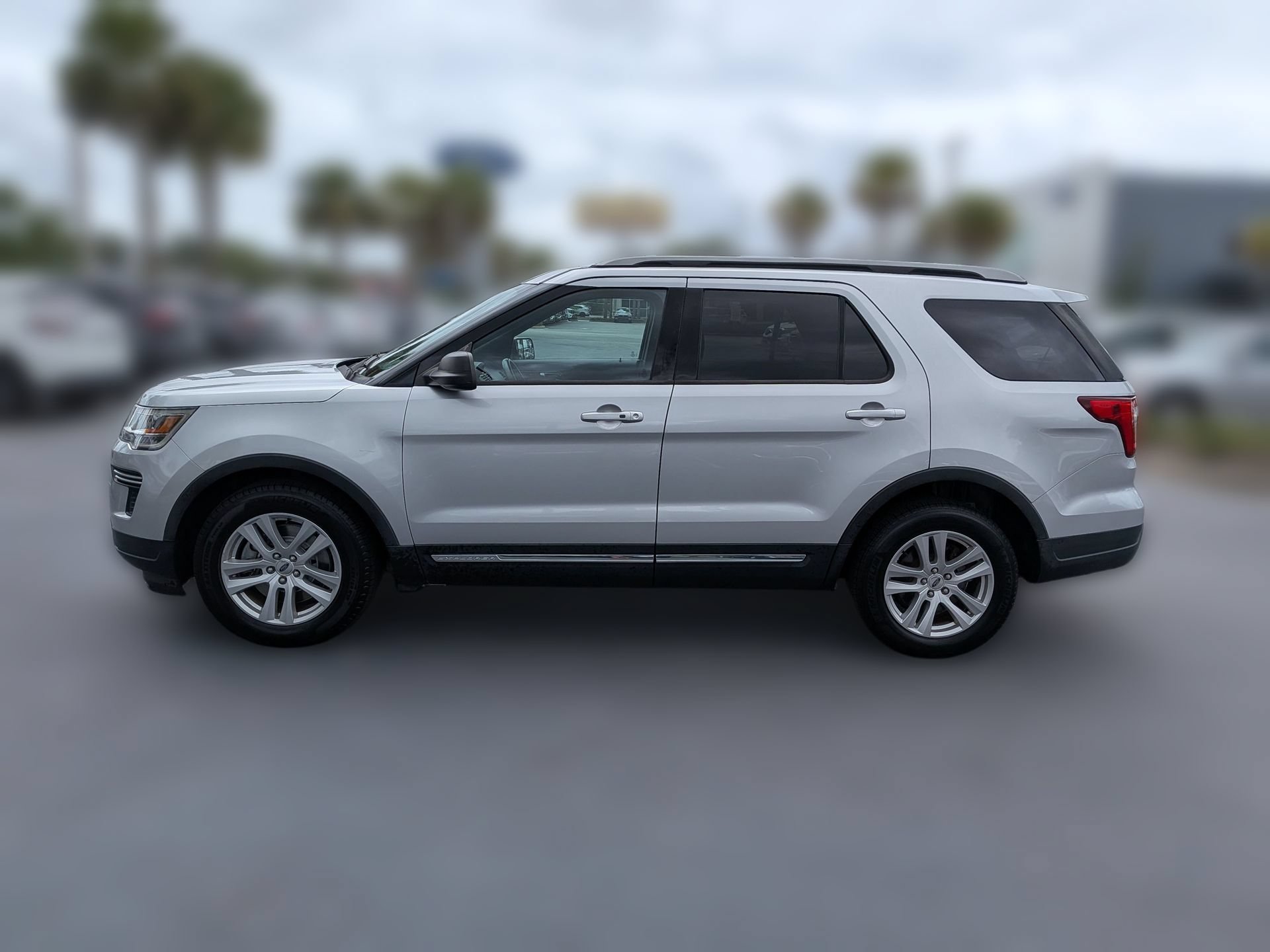 Used 2019 Ford Explorer XLT FWD image 8