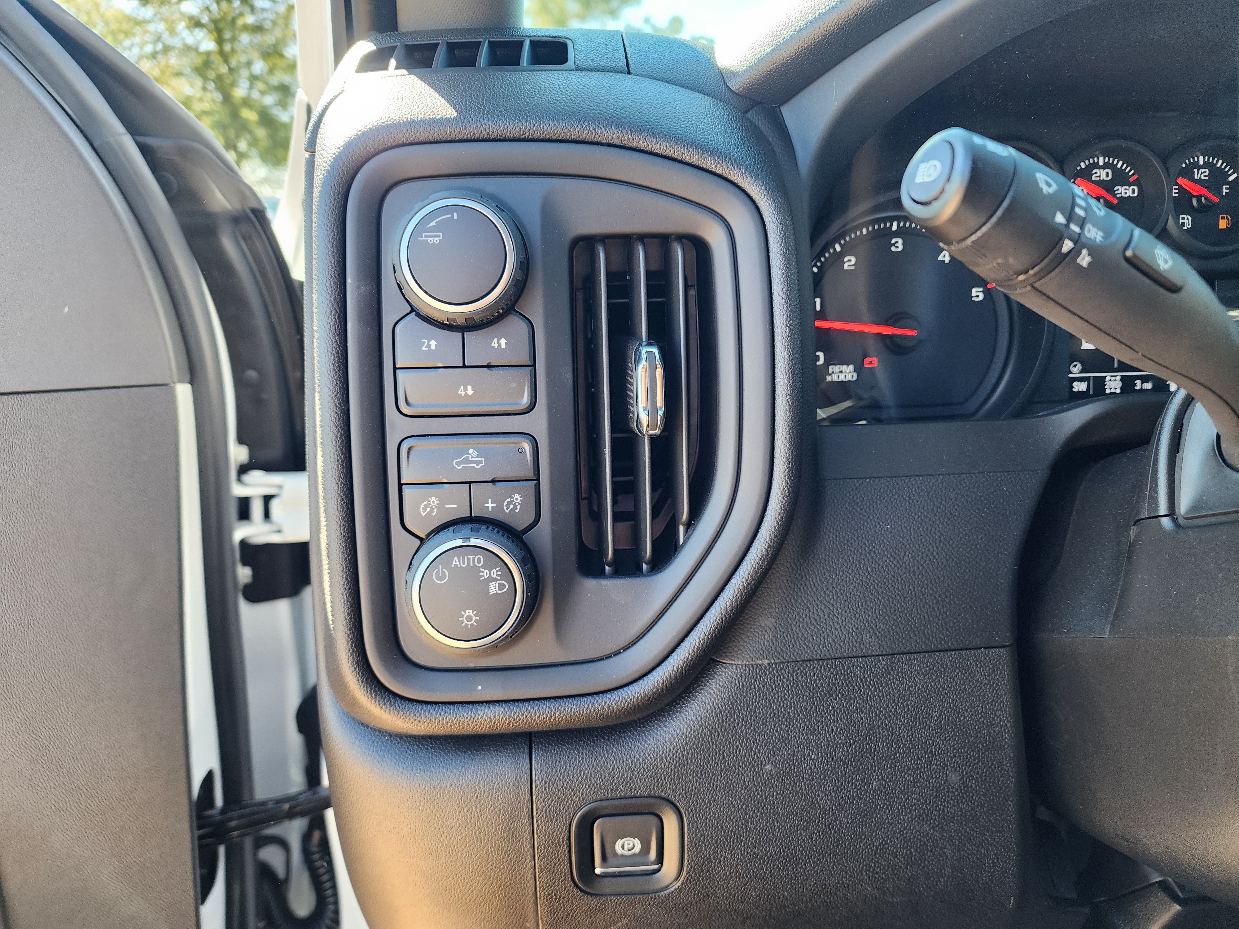 New 2026 Chevrolet Silverado 3500 W/T w/ WT Convenience Package AWD/4WD image 27